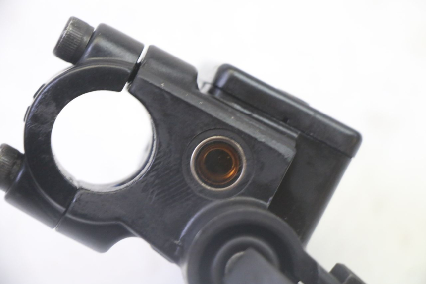 photo de MASTERCYLINDER ANTERIORE PEUGEOT KISBEE 2T 50 (2010 - 2017) - Primo piano tecnico