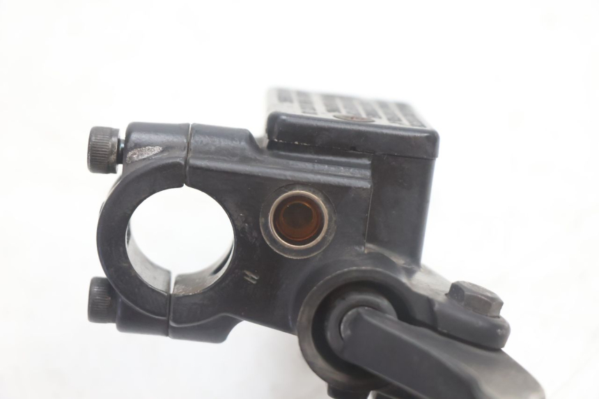 photo de MASTERCYLINDER ANTERIORE PEUGEOT KISBEE 2T 50 (2010 - 2017) - Dettagli dei punti di fissaggio