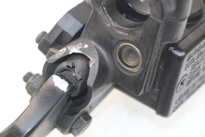 photo de MASTERCYLINDER ANTERIORE PEUGEOT KISBEE 4T 50 (2018 - 2022) - Zoom sullo stato d'uso