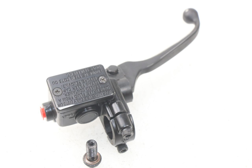 photo de MASTERCYLINDER ANTERIORE PEUGEOT KISBEE 4T 50 (2010 - 2017) - Primo piano tecnico