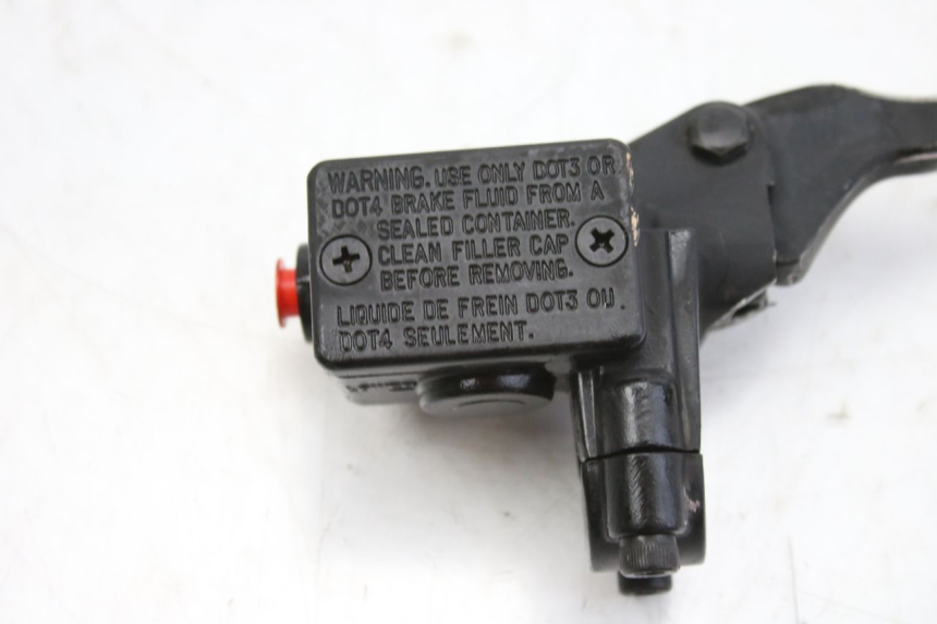 photo de MASTERCYLINDER ANTERIORE PEUGEOT KISBEE 4T 50 (2018 - 2022) - Altra angolazione