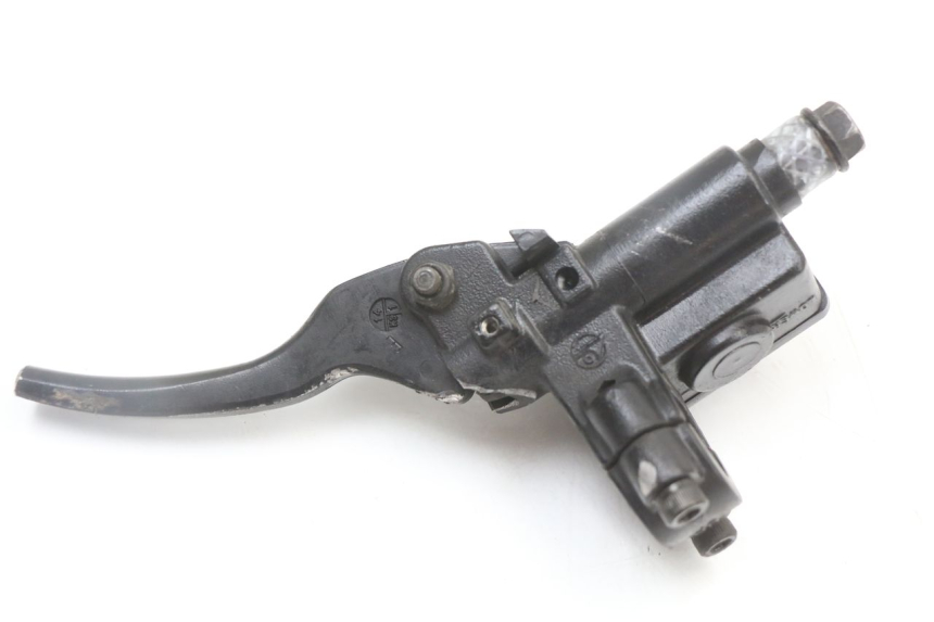 photo de MASTERCYLINDER ANTERIORE PEUGEOT KISBEE 4T 50 (2018 - 2022) - Altra angolazione