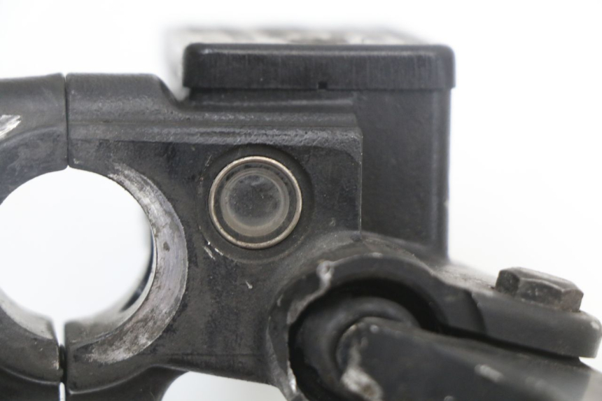 photo de MASTERCYLINDER ANTERIORE PEUGEOT KISBEE 4T 50 (2018 - 2022) - Primo piano tecnico