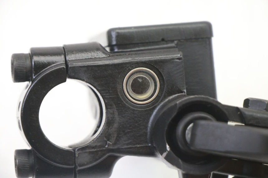 photo de MASTERCYLINDER ANTERIORE PEUGEOT KISBEE 4T 50 (2018 - 2022) - Primo piano tecnico