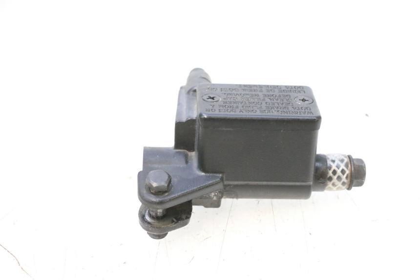 photo de MASTERCYLINDER ANTERIORE PEUGEOT KISBEE 4T 50 (2018 - 2022) - Dettaglio del componente