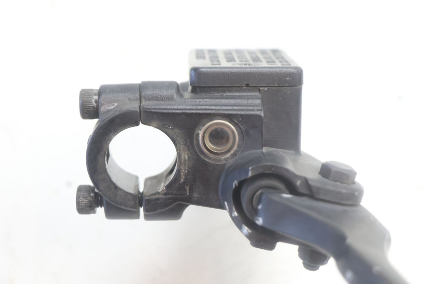 photo de MASTERCYLINDER ANTERIORE PEUGEOT KISBEE 4T 50 (2018 - 2022) - Vista d'insieme del prodotto