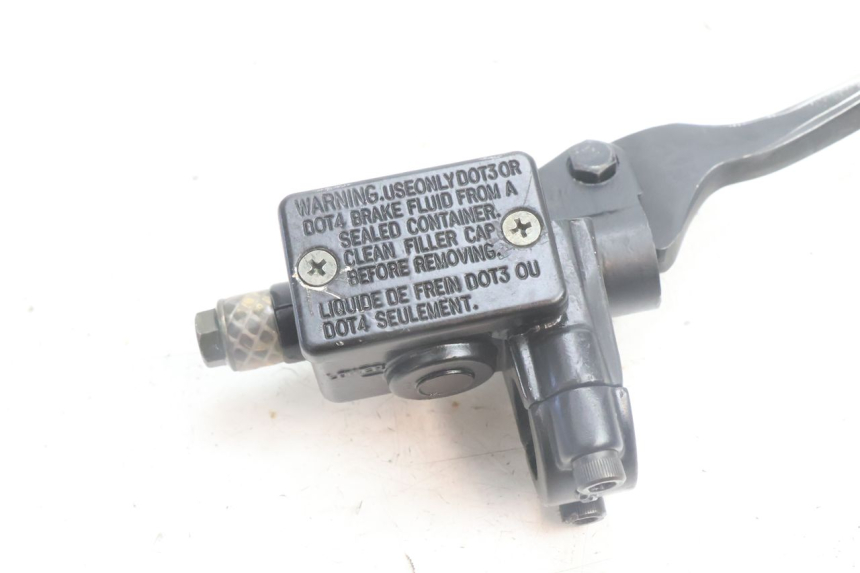 photo de MASTERCYLINDER ANTERIORE PEUGEOT KISBEE 4T 50 (2010 - 2017) - Dettaglio del componente