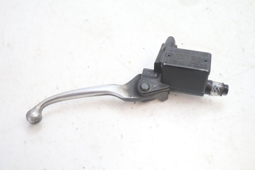 photo de MASTERCYLINDER ANTERIORE PEUGEOT KISBEE 4T 50 (2018 - 2022) - Altra angolazione