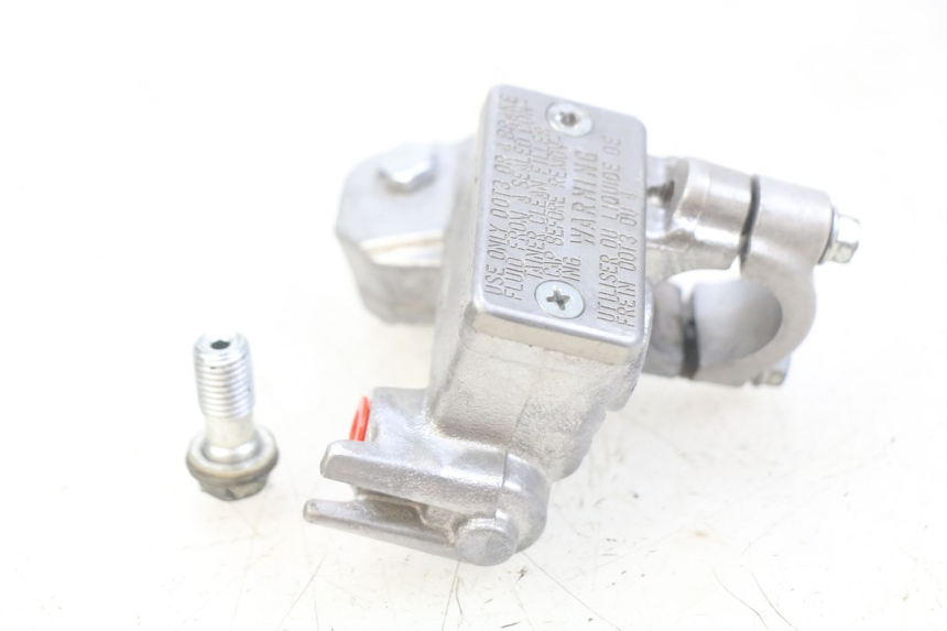 photo de MASTERCYLINDER ANTERIORE KAWASAKI KX 85 (2014 - 2021) - Zoom sullo stato d'uso