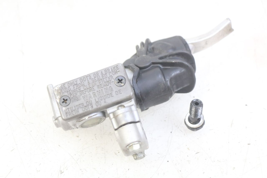photo de MASTERCYLINDER ANTERIORE KAWASAKI KX 85 (2001 - 2013) - Primo piano tecnico