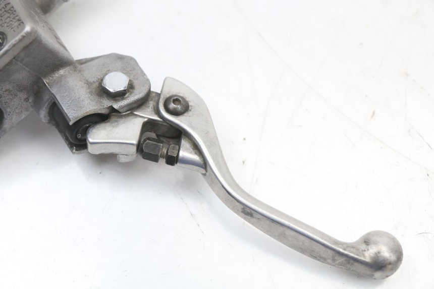 photo de MASTERCYLINDER ANTERIORE KAWASAKI KX 85 (2014 - 2021) - Dettagli dei punti di fissaggio