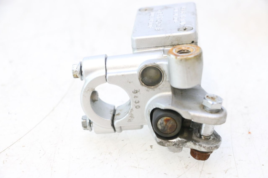photo de POMPA FRENO ANTERIORE KYMCO LIKE 125 (2009 - 2016) - Primo piano tecnico