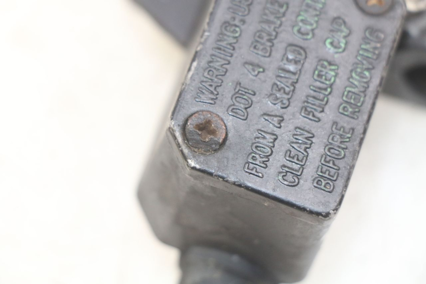 photo de MASTERCYLINDER ANTERIORE PEUGEOT LUDIX 50 (2008 - 2017) - Zoom sullo stato d'uso