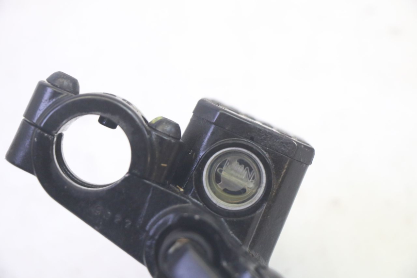 photo de POMPA FRENO ANTERIORE PIAGGIO MP3 HPE 350 (2018 - 2020) - Primo piano tecnico