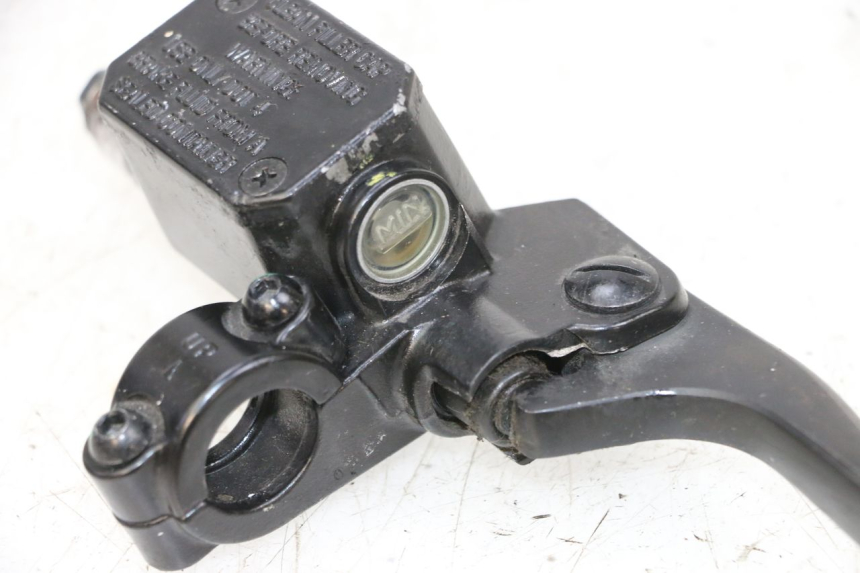 photo de POMPA FRENO ANTERIORE PIAGGIO MP3 HPE 300 (2019 - 2026) - Dettagli dei punti di fissaggio