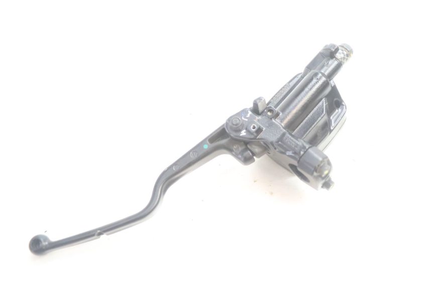 photo de POMPA FRENO ANTERIORE PIAGGIO MP3 HPE 530 (2022 - 2026) - Stato della superficie e materiale
