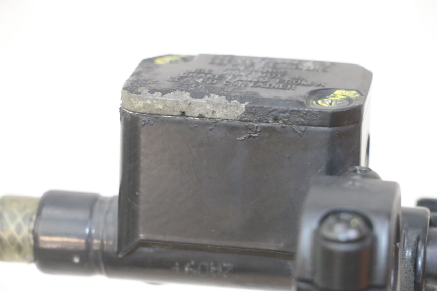 photo de POMPA FRENO ANTERIORE PIAGGIO MP3 LT 300 (2010 - 2016) - Dettaglio del componente