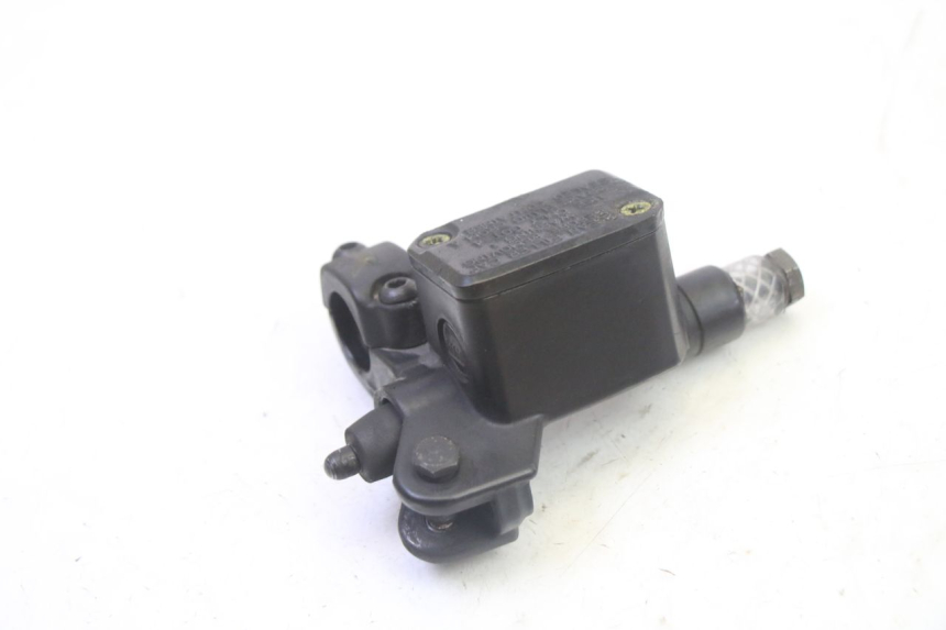 photo de MASTERCYLINDER ANTERIORE PIAGGIO MP3 125 (2006 - 2014) - Primo piano tecnico