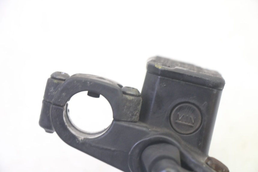 photo de MASTERCYLINDER ANTERIORE PIAGGIO MP3 125 (2006 - 2014) - Primo piano tecnico