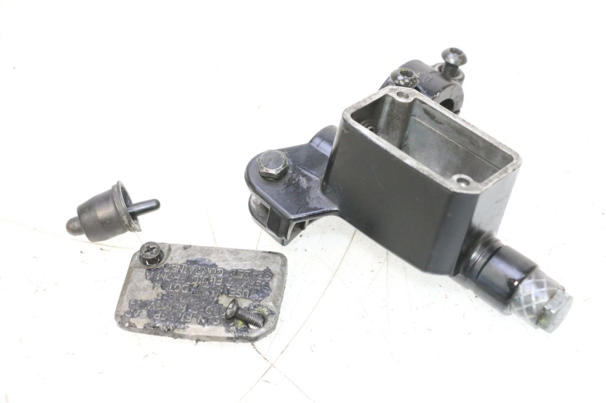 photo de MASTERCYLINDER ANTERIORE PIAGGIO MP3 RL 250 (2006 - 2010) - Stato della superficie e materiale