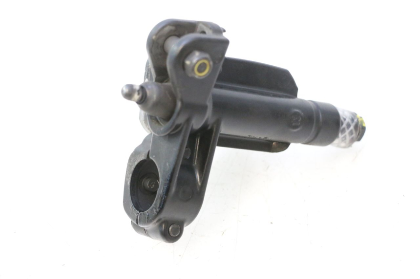 photo de POMPA FRENO ANTERIORE PIAGGIO MP3 500 (2011 - 2015) - Altra angolazione