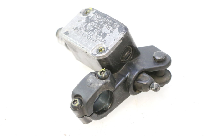 photo de POMPA FRENO ANTERIORE PIAGGIO MP3 500 (2011 - 2015) - Primo piano tecnico