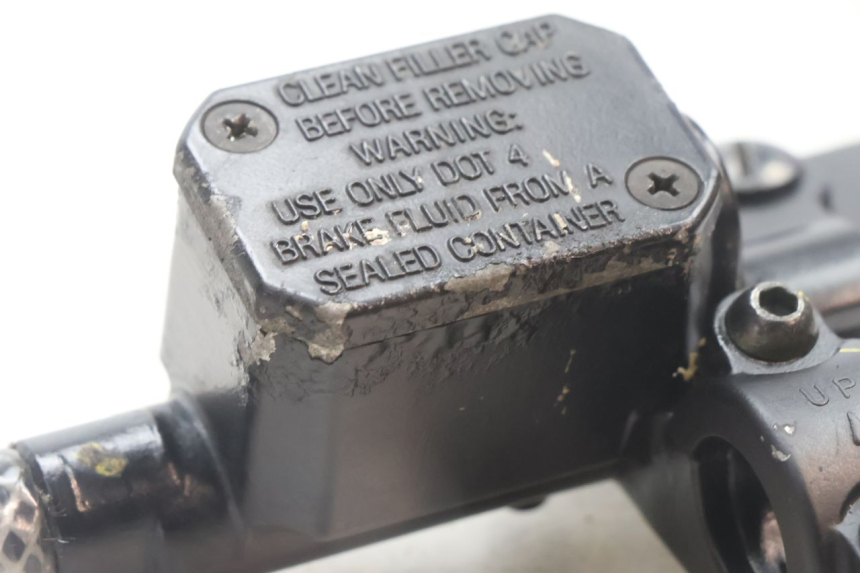 photo de POMPA FRENO ANTERIORE PIAGGIO MP3 500 (2016 - 2018) - Zoom sullo stato d'uso