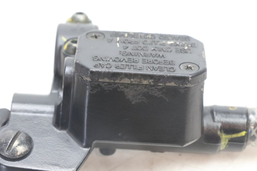 photo de POMPA FRENO ANTERIORE PIAGGIO MP3 500 (2016 - 2018) - Stato della superficie e materiale