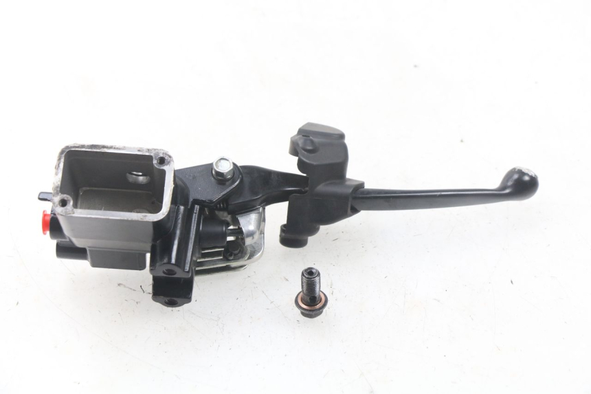 photo de Cilindro principale anteriore MBK MW TRYPTIK 125 (2017 - 2022) - Primo piano tecnico