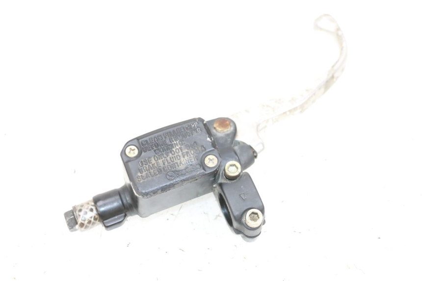 photo de POMPA FRENO ANTERIORE YAMAHA NEO'S NEOS 2T 50 (1998 - 2007) - Dettagli dei punti di fissaggio