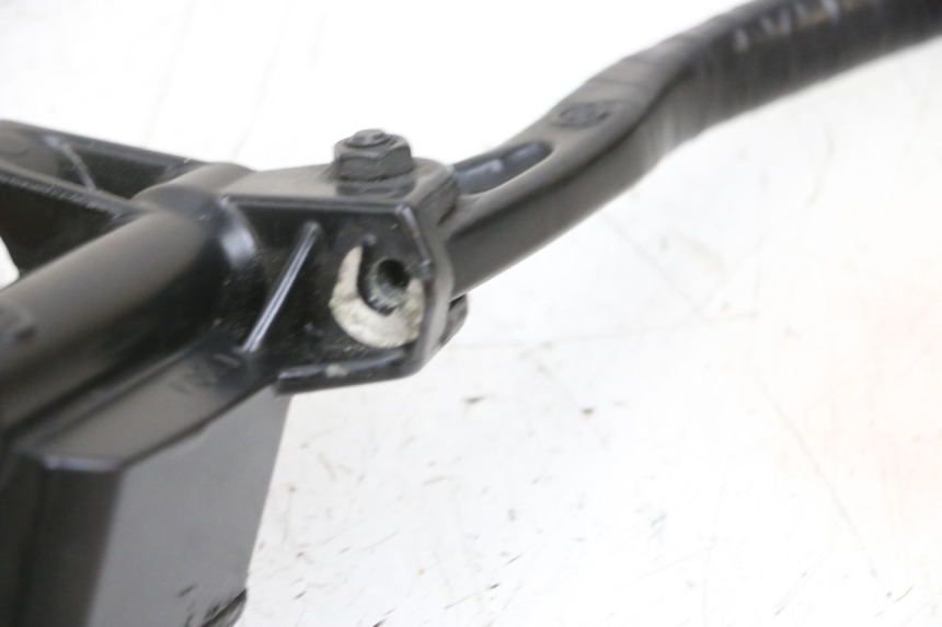 photo de MASTERCYLINDER ANTERIORE YAMAHA NEOS NEO'S 4T 50 (2008 - 2016) - Primo piano tecnico