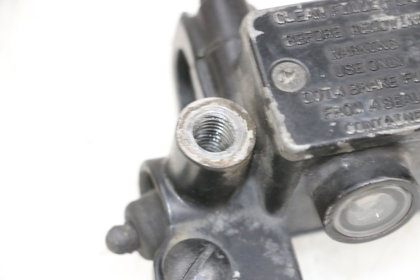 photo de MASTERCYLINDER ANTERIORE PIAGGIO NEW TYPHOON 50 (2018 - 2021) - Primo piano tecnico