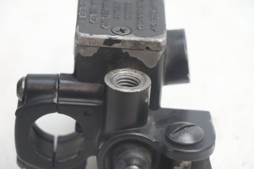 photo de MASTERCYLINDER ANTERIORE PIAGGIO NEW TYPHOON 50 (2018 - 2021) - Altra angolazione