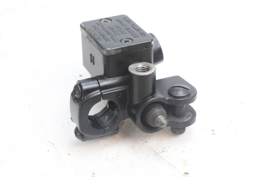 photo de MASTERCYLINDER ANTERIORE PIAGGIO NEW TYPHOON 50 (2018 - 2021) - Primo piano tecnico