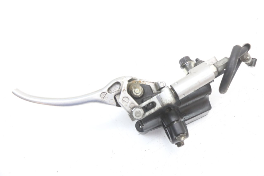 photo de MASTERCYLINDER ANTERIORE HONDA NHX LEAD 110 (2008 - 2010) - Primo piano tecnico