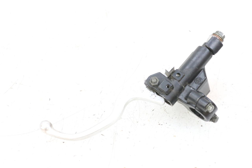 photo de CILINDRO PRINCIPALE ANTERIORE SYM ORBIT 2 50 (2008 - 2014) - Altra angolazione