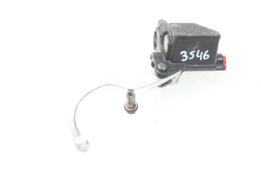 photo de MASTERCYLINDER ANTERIORE SYM ORBIT III 3 4T 50 (2018 - 2021) - Altra angolazione