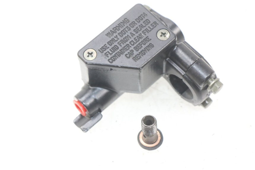 photo de POMPA FRENO ANTERIORE SYM ORBIT III 3 4T 50 (2021 - 2025) - Altra angolazione