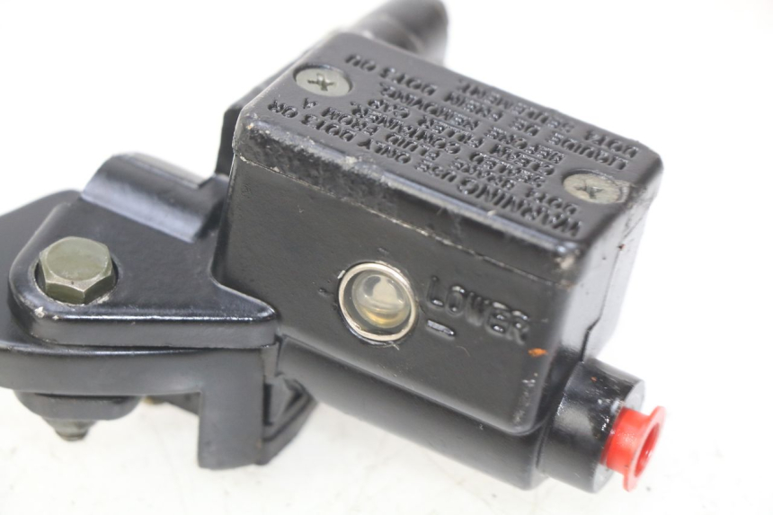 photo de MASTERCYLINDER ANTERIORE IMF INDUSTRIE PACH 2T 50 (2009 - 2018) - Primo piano tecnico