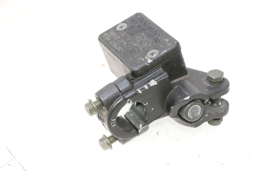 photo de MASTERCYLINDER ANTERIORE IMF INDUSTRIE PACH 2T 50 (2009 - 2013) - Primo piano tecnico