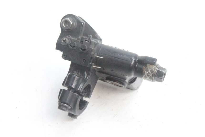 photo de MASTERCYLINDER ANTERIORE HONDA PCX (JF28) 125 (2009 - 2011) - Dettagli dei punti di fissaggio