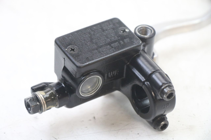 photo de CILINDRO PRINCIPALE ANTERIORE HONDA PCX (JF57/JF64) 125 (2014 - 2018) - Zoom sullo stato d'uso