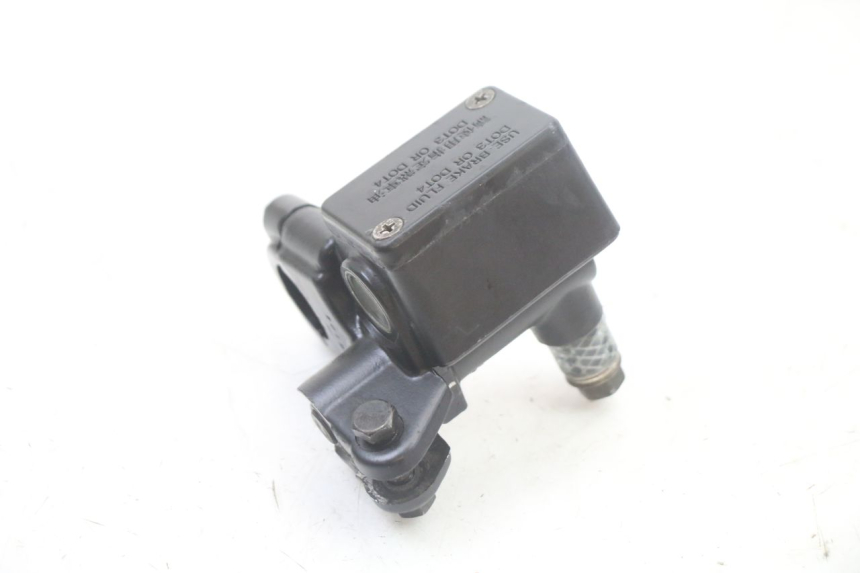 photo de POMPA FRENO ANTERIORE KYMCO PEOPLE S 125 (2000 - 2008) - Zoom sullo stato d'uso