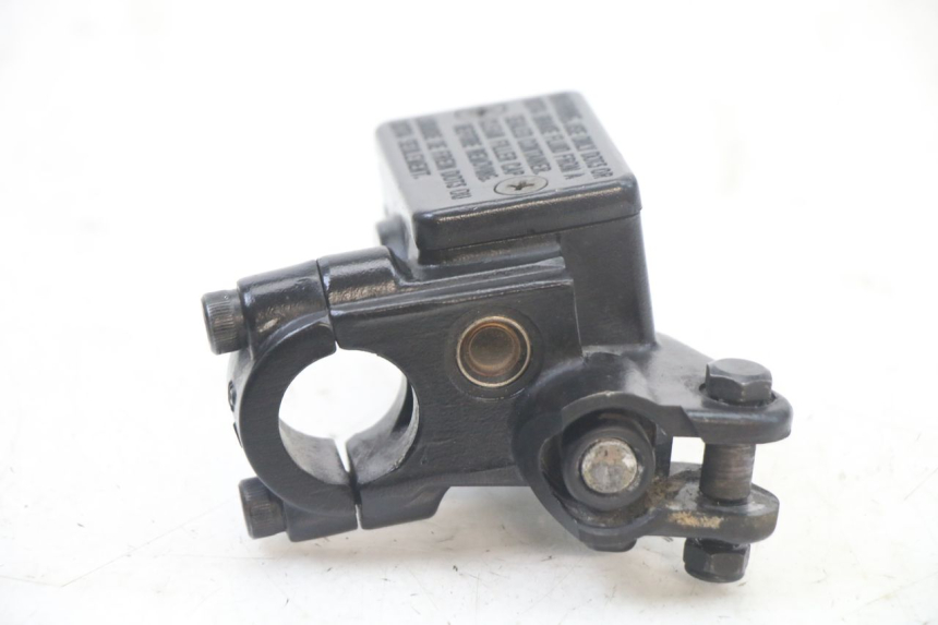 photo de MASTERCYLINDER ANTERIORE PEUGEOT KISBEE 4T 50 (2018 - 2022) - Primo piano tecnico