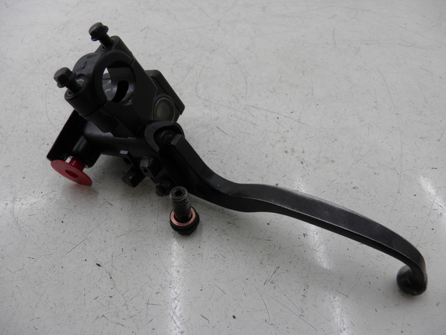 photo de MASTERCYLINDER ANTERIORE PEUGEOT V-CLIC VCLIC 50 (2007 - 2013) - Dettaglio del componente