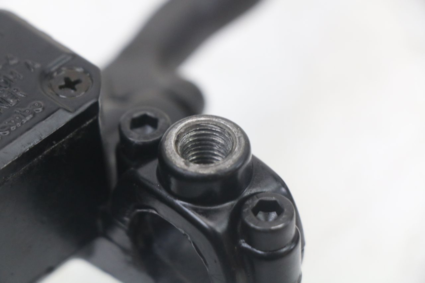 photo de Cilindro principale anteriore PIAGGIO BEVERLY 125 (1998 - 2005) - Zoom sullo stato d'uso