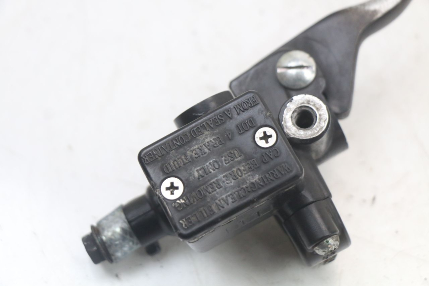 photo de MASTERCYLINDER ANTERIORE PIAGGIO NEW TYPHOON 50 (2010 - 2017) - Zoom sullo stato d'uso