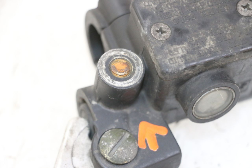 photo de POMPA FRENO ANTERIORE PIAGGIO VESPA GRANTURISMO 200 (2004 - 2005) - Dettagli dei punti di fissaggio