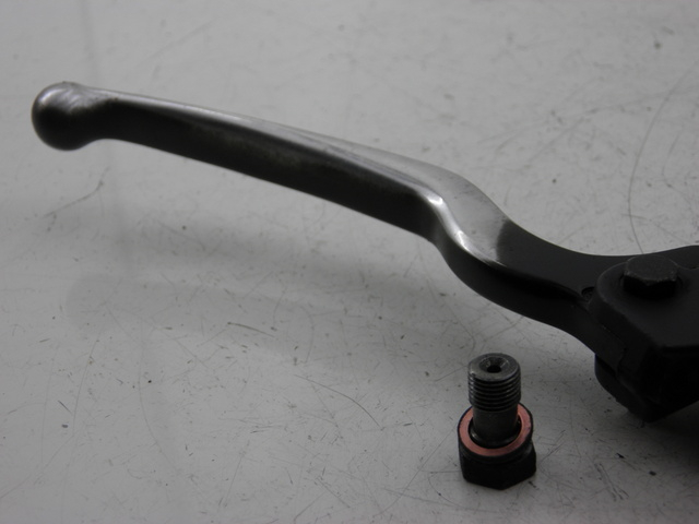 photo de Cilindro principale anteriore PIAGGIO X8 STREET 125 (2006 - 2007) - Zoom sullo stato d'uso