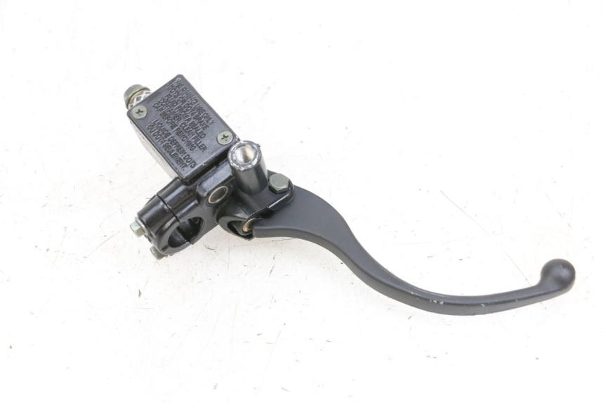 photo de POMPA FRENO ANTERIORE EFUN PUSA 1 - Dettagli dei punti di fissaggio